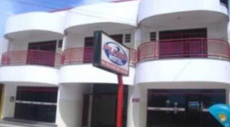 Pluma Hotel Jaru Exterior photo
